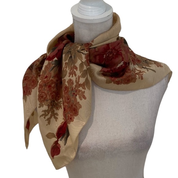 Lauren Ralph Lauren Accessories - Lauren Ralph Lauren 100% silk reds tea rose print square scarf